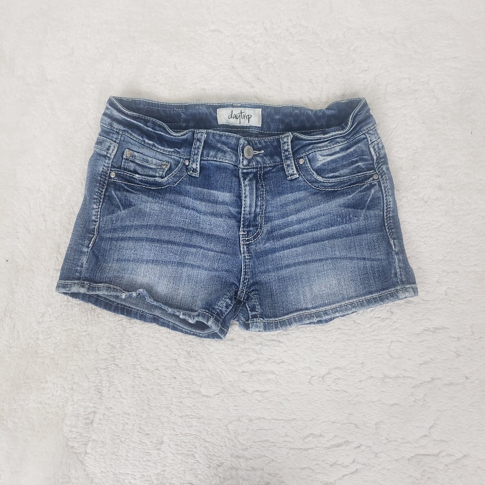 Daytrip Virgo shorts